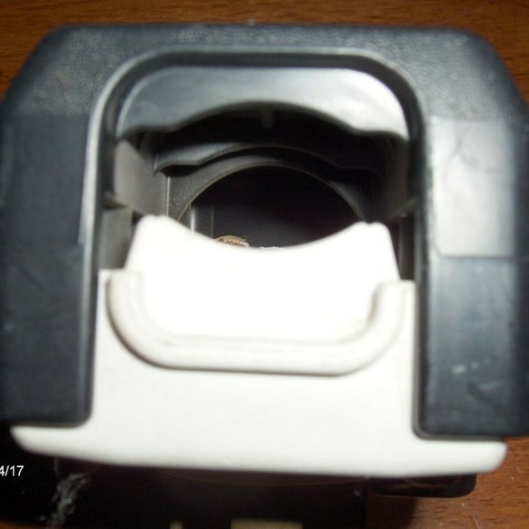 HUBBELL 16-60P Electrical Plug - Picture 4 of 5